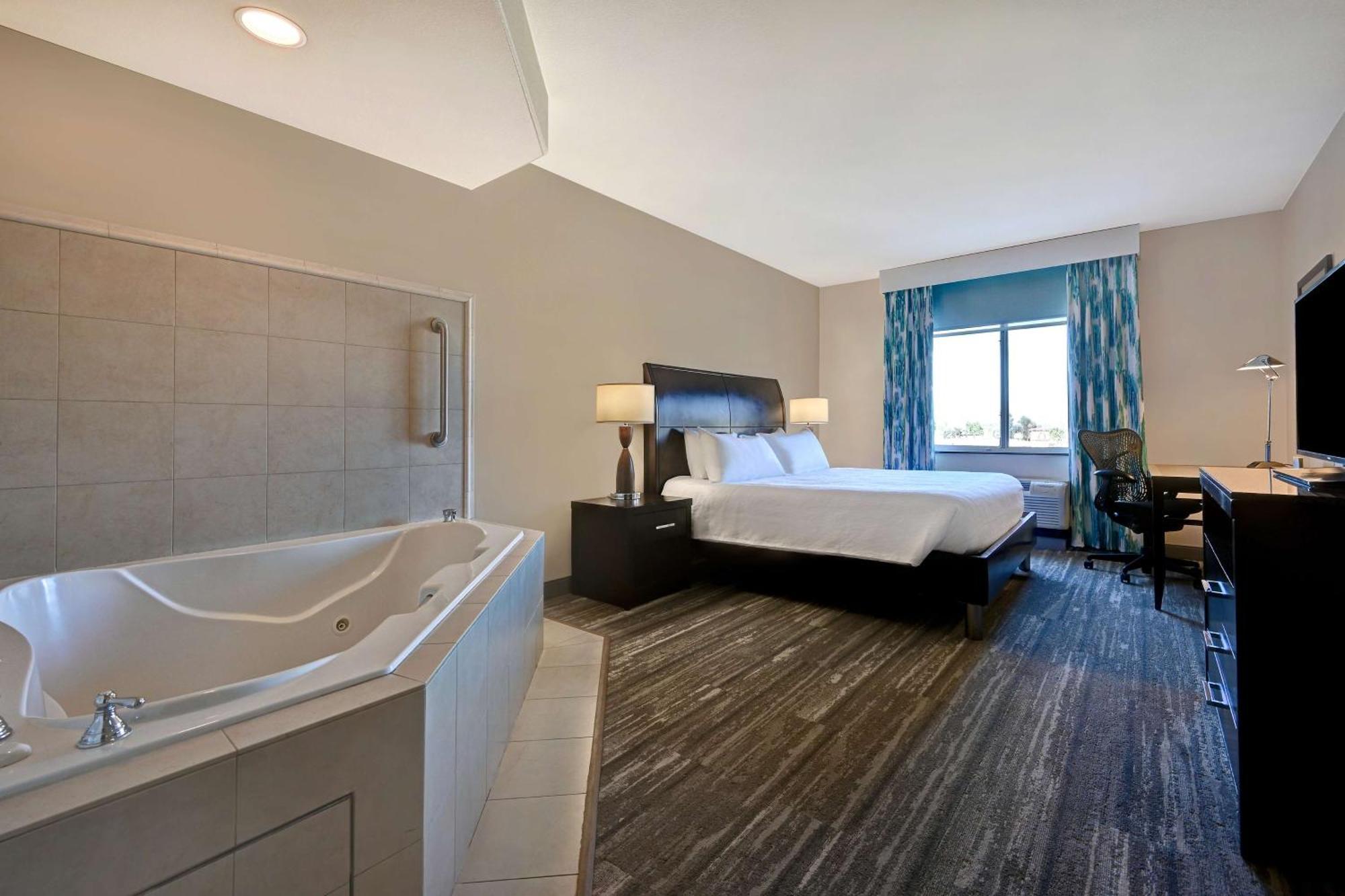 Hilton Garden Inn San Bernardino Ngoại thất bức ảnh